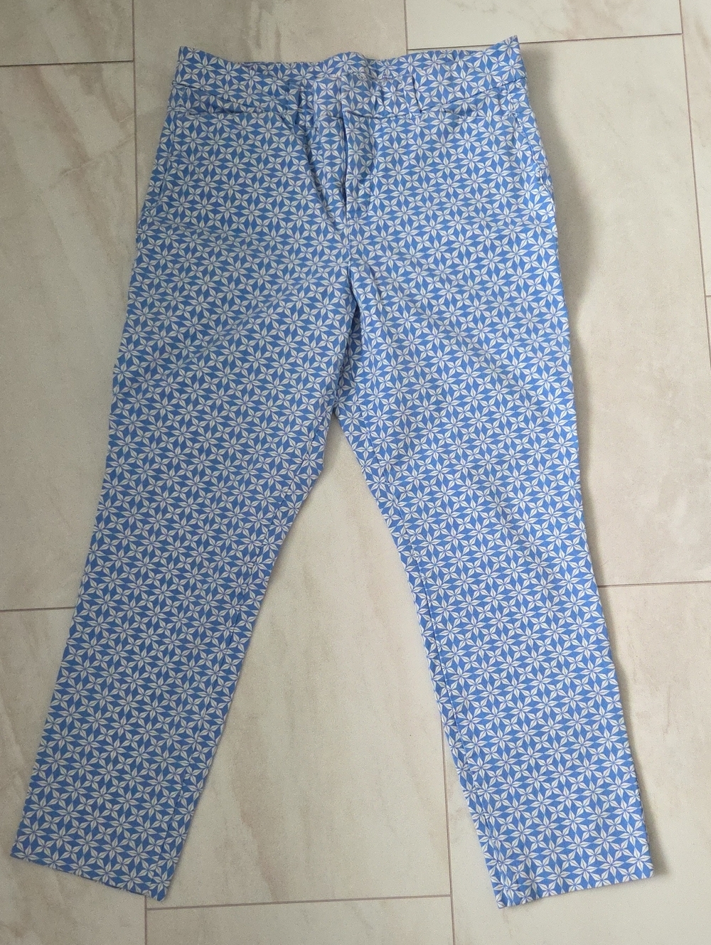 Old Navy Light Blue Floral Straight-Leg Jeans